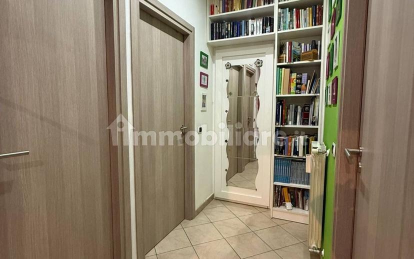Trilocale via Lazio, Semicentro, Aprilia — foto 12 di 31