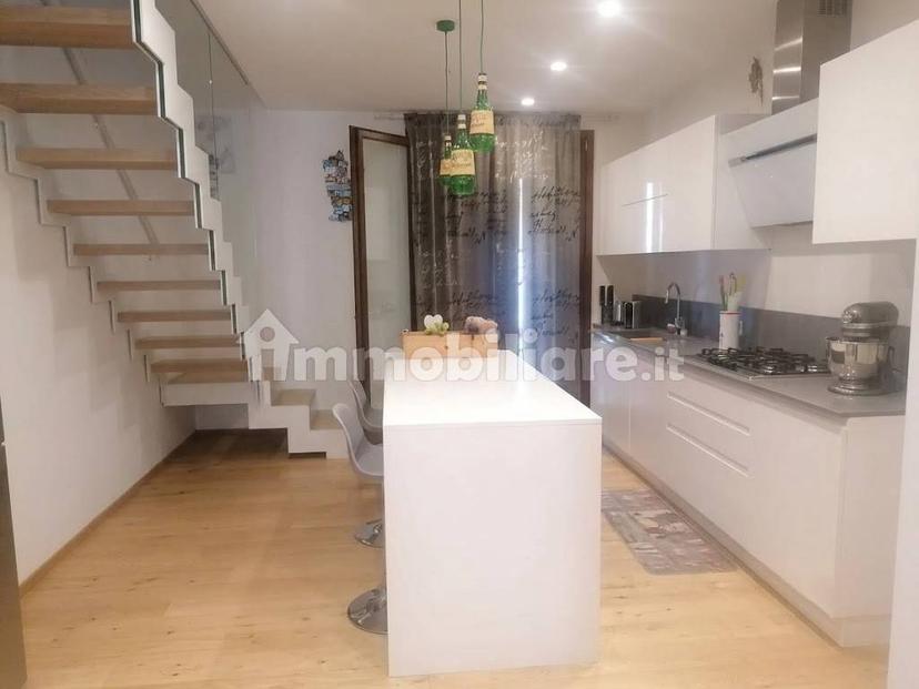 Quadrilocale buono stato, su più livelli, Centro, Arcade — foto 2 di 20