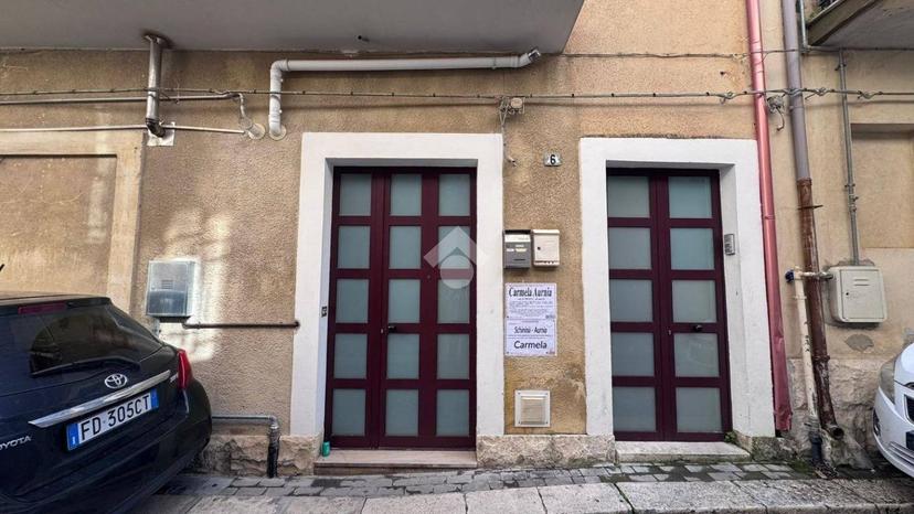 Trilocale via Sirena 6, Centro, Ragusa — foto 4 di 17