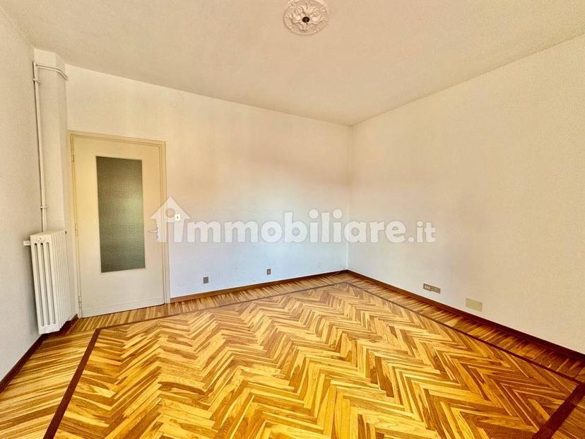 Quadrilocale via Luigi Cadorna 5, Chiavazza, Biella — foto 2 di 28