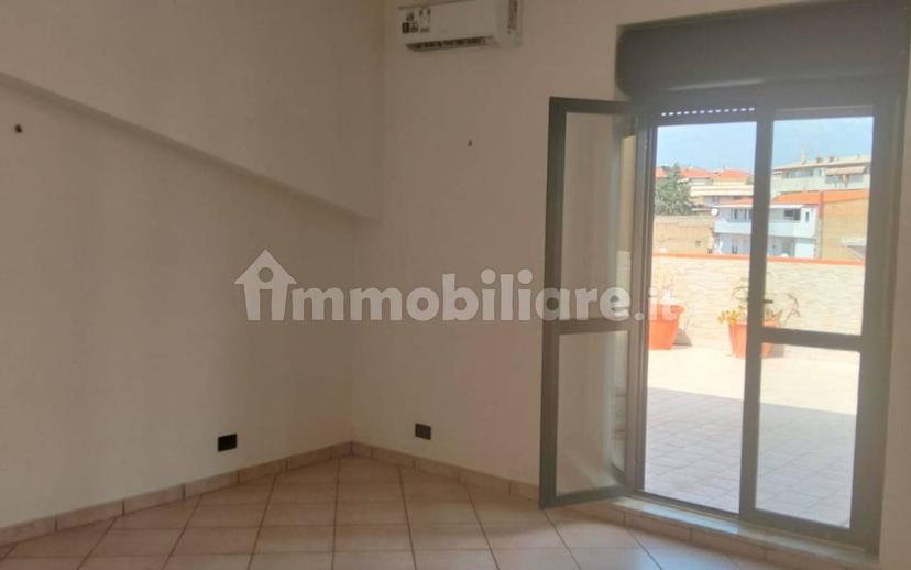 Trilocale via Benedetto Cairoli, San Nicola la Strada — foto 5 di 13
