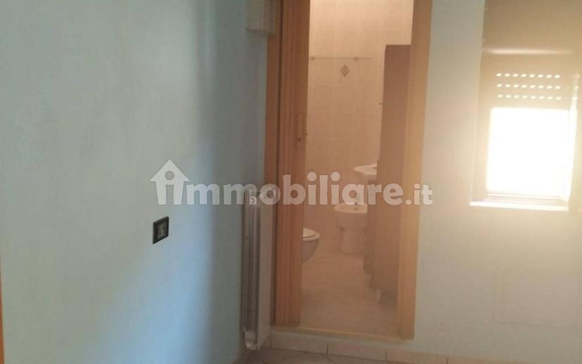 Trilocale via Benedetto Cairoli, San Nicola la Strada — foto 11 di 13