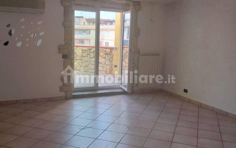 Trilocale via Benedetto Cairoli, San Nicola la Strada — foto 6 di 13