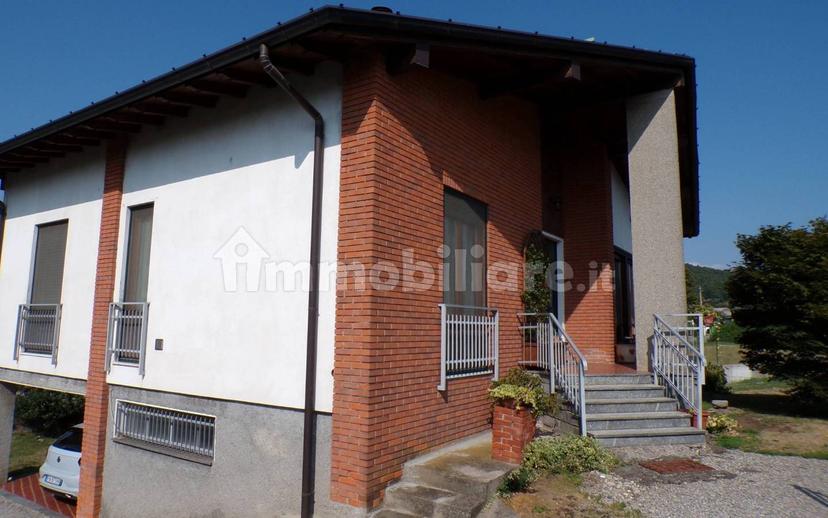 Villa unifamiliare via Vergiate, Mercallo — foto 12 di 38