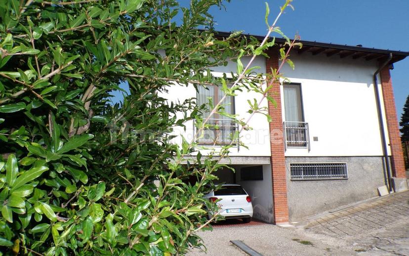 Villa unifamiliare via Vergiate, Mercallo — foto 5 di 38