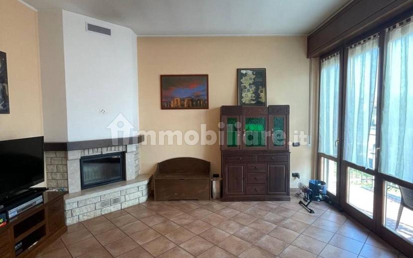 Villa unifamiliare via Vergiate, Mercallo — foto 3 di 38