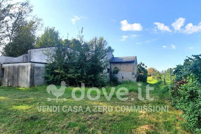 Terratetto unifamiliare Strada Statale 468 Motta 18, Rovereto, Novi di Modena — foto 5 di 14