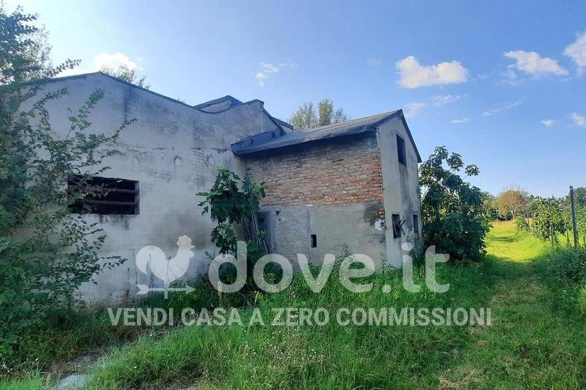 Terratetto unifamiliare Strada Statale 468 Motta 18, Rovereto, Novi di Modena — foto 4 di 14
