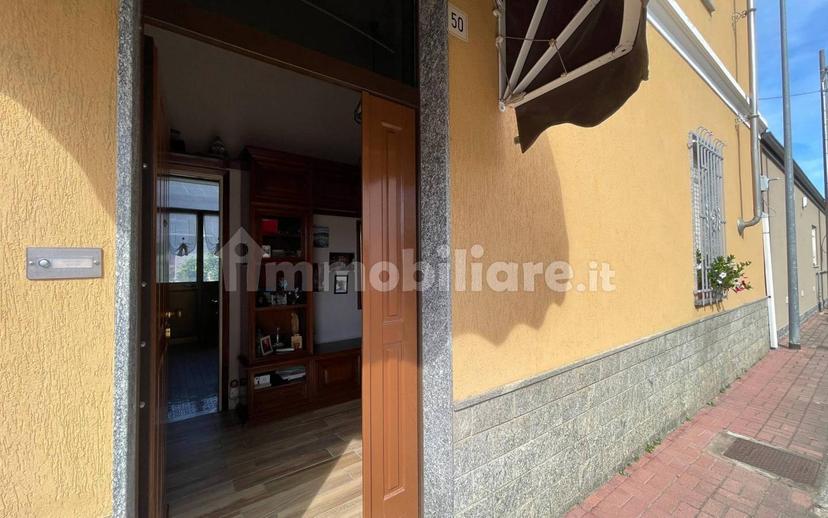 Villa unifamiliare via Prarolo 50, Cappuccini, Vercelli — foto 2 di 40
