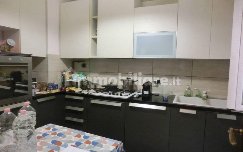 Trilocale viale Italia 12, Braila, Stazione, Lodi — foto 5 di 9