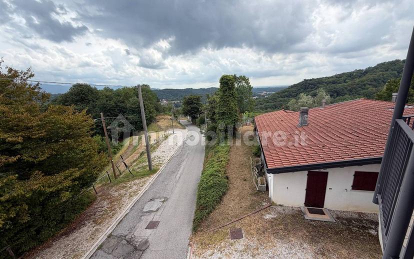 Villa unifamiliare via Coia di Levante 21, Tarcento — foto 4 di 80