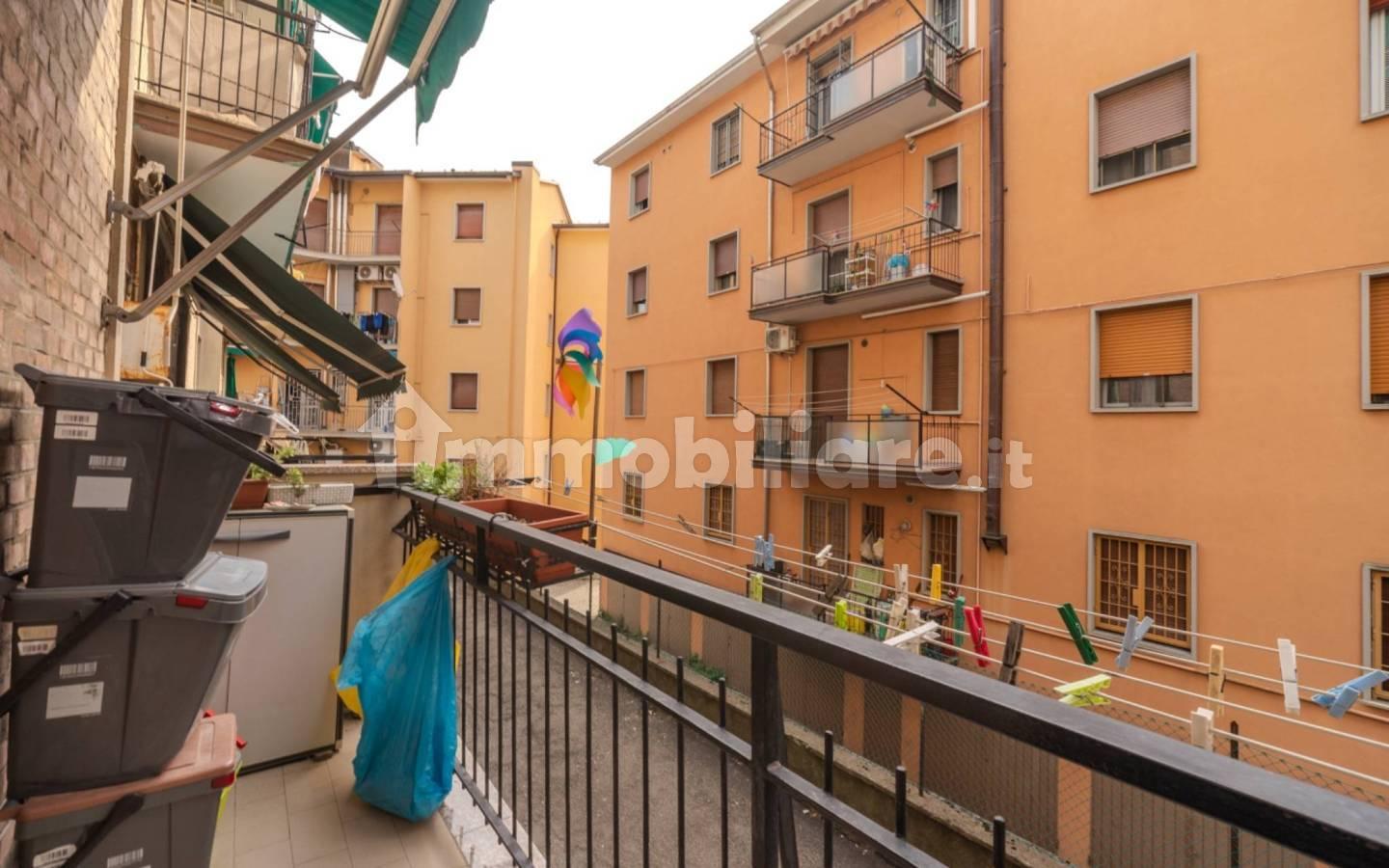 Trilocale via Alessandro Manzoni 30, Centro, Marullina, Casalecchio di Reno