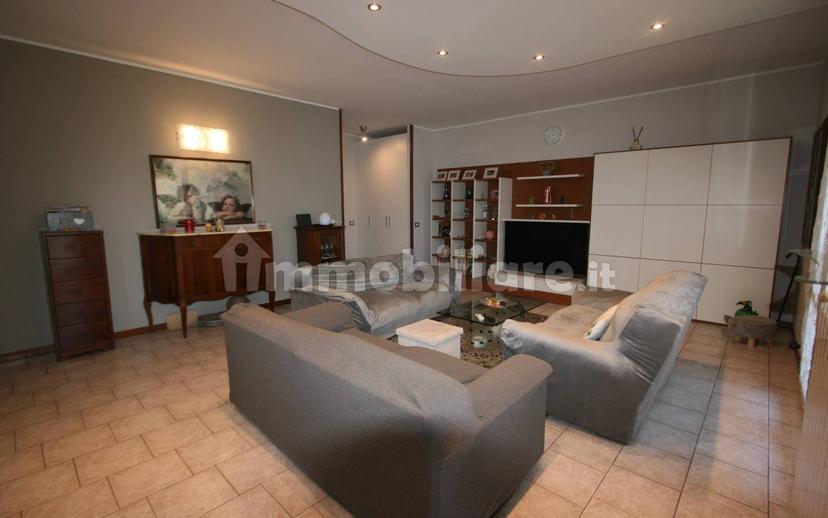Trilocale via Guardazocca 10, Treviglio — foto 22 di 33