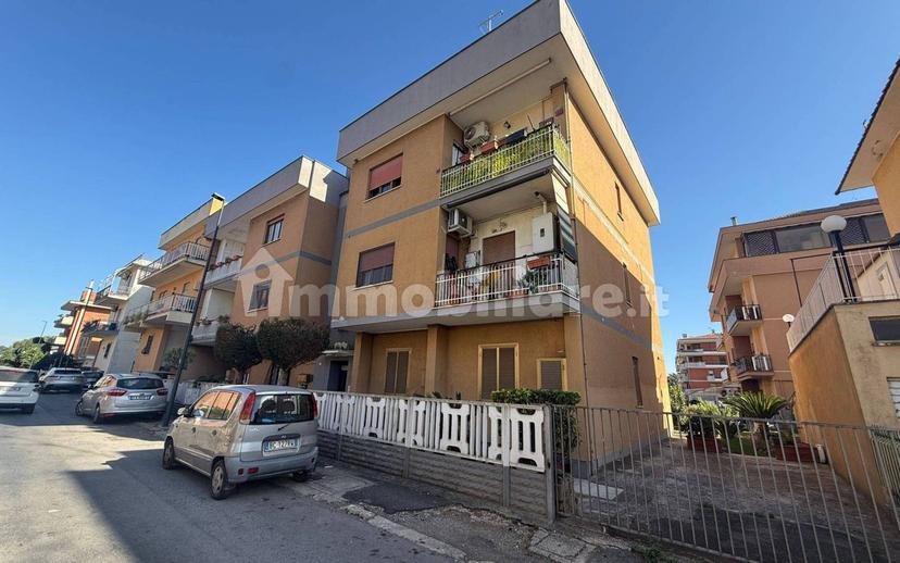 Trilocale via Lazio, Semicentro, Aprilia — foto 16 di 31