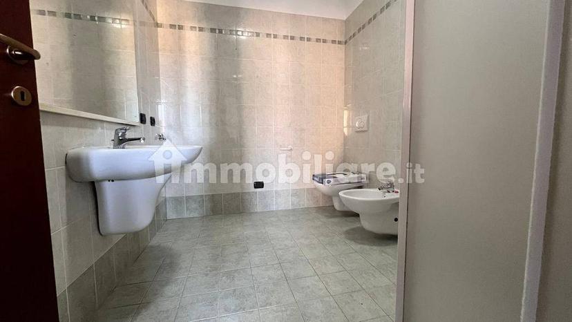 Trilocale piazza Libertà 1, Centro, Missaglia — foto 20 di 46