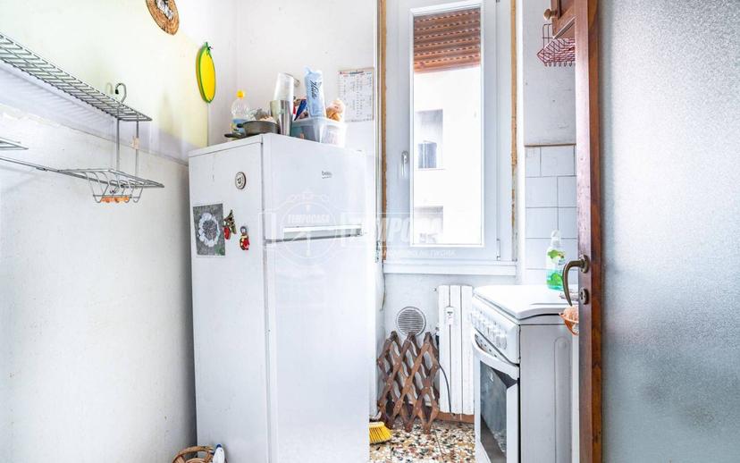 Bilocale viale 5 Giornate, Centro, Caronno Pertusella — foto 6 di 17