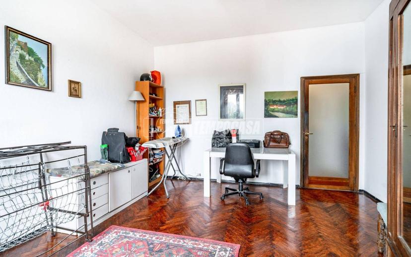 Bilocale viale 5 Giornate, Centro, Caronno Pertusella — foto 11 di 17