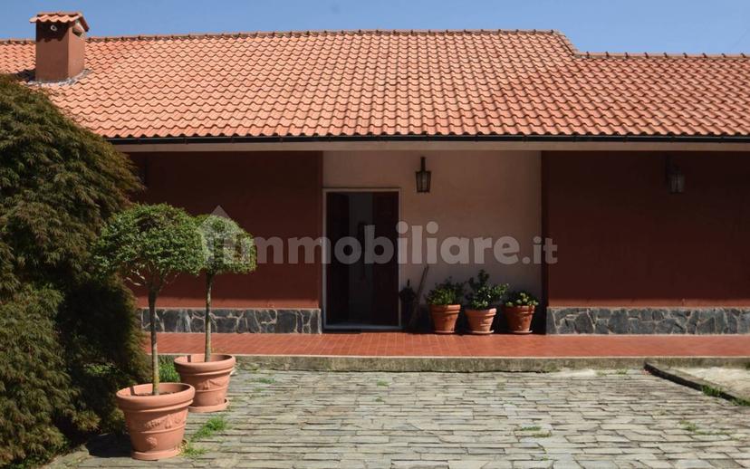 Villa bifamiliare via Giutte, Mele — foto 5 di 43