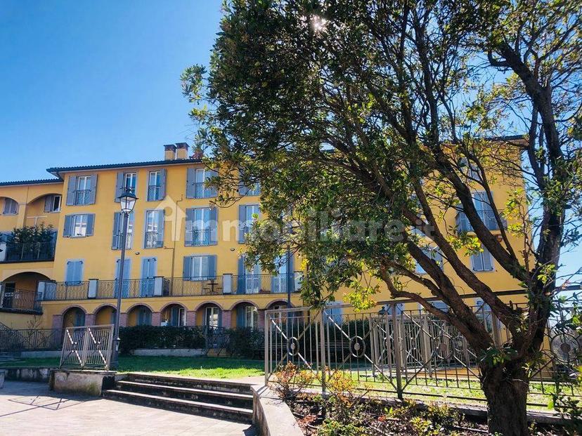 Trilocale piazza Libertà 1, Centro, Missaglia — foto 8 di 46