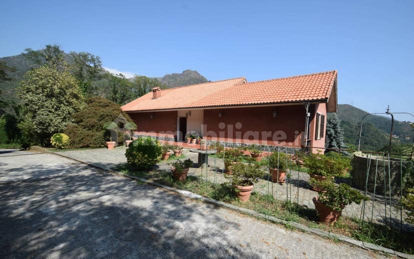 Villa bifamiliare via Giutte, Mele — foto 10 di 43