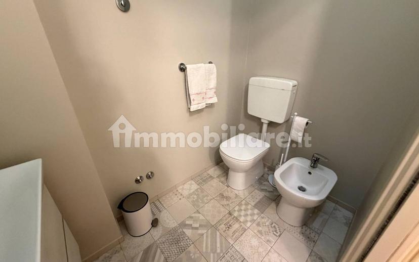 Bilocale ottimo stato, piano terra, Centro Storico, Verona — foto 11 di 12
