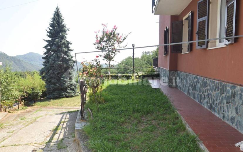 Villa bifamiliare via Giutte, Mele — foto 25 di 43