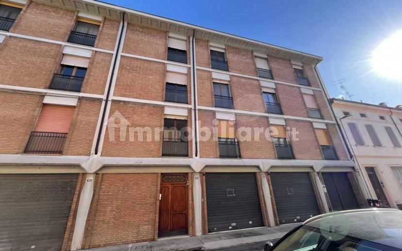Bilocale via trento trieste 93, Centro Storico, Carpi — foto 2 di 15