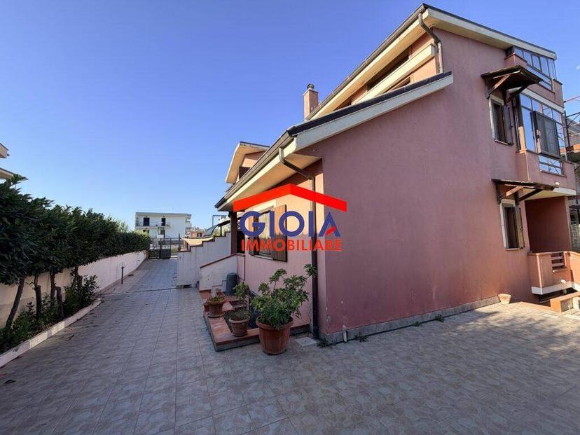Villa unifamiliare via Gorizia 29, Mondragone — foto 33 di 38