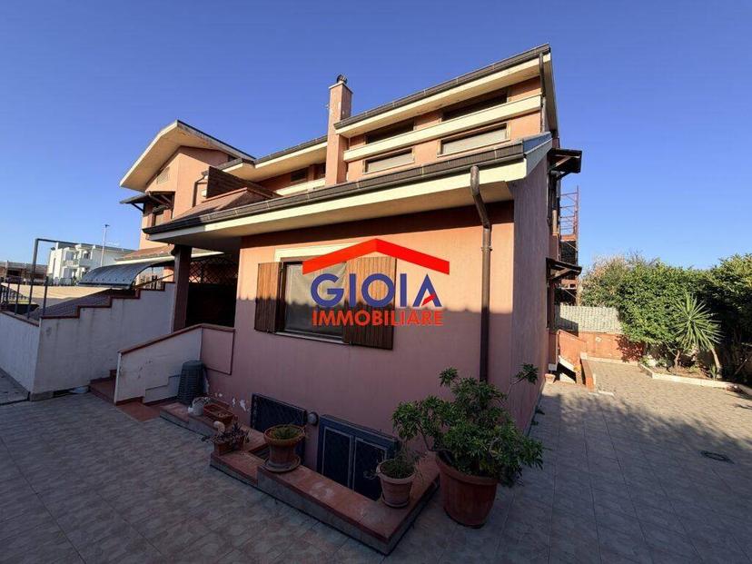 Villa unifamiliare via Gorizia 29, Mondragone — foto 30 di 38