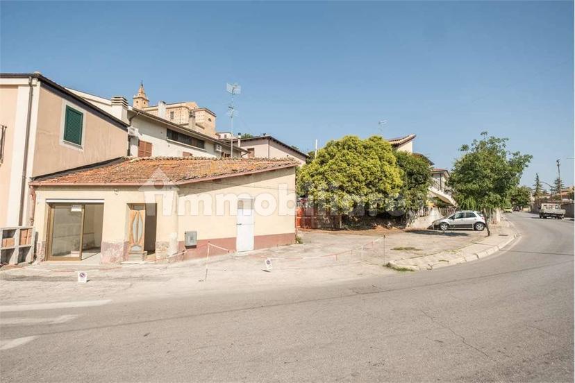 Appartamento da ristrutturare, Centro, Collecorvino — foto 9 di 48