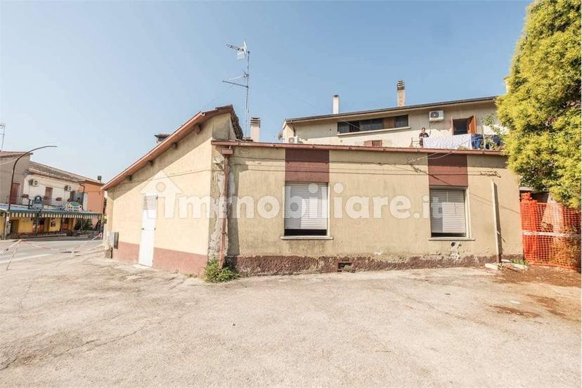 Appartamento da ristrutturare, Centro, Collecorvino — foto 24 di 48
