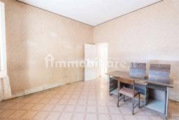 Appartamento da ristrutturare, Centro, Collecorvino