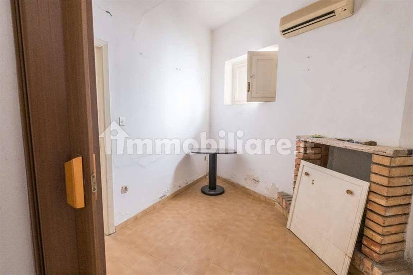 Appartamento da ristrutturare, Centro, Collecorvino — foto 40 di 48