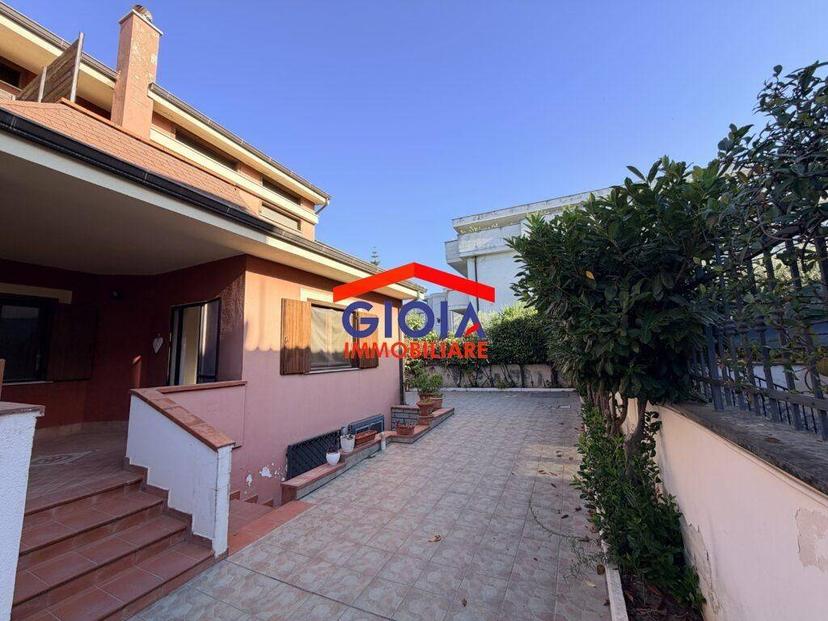 Villa unifamiliare via Gorizia 29, Mondragone — foto 37 di 38