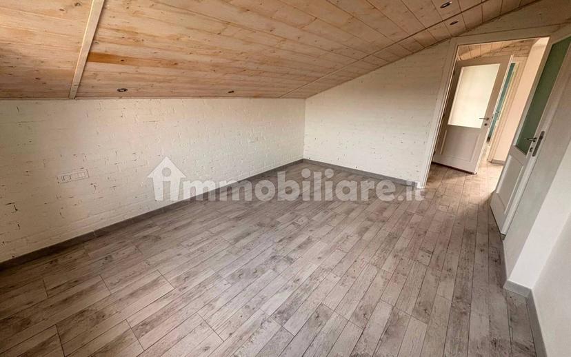 Mansarda via Leonardo da Vinci 26, Caronno Varesino — foto 3 di 18
