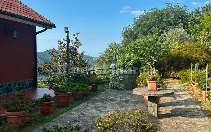 Villa bifamiliare via Giutte, Mele — foto 28 di 43