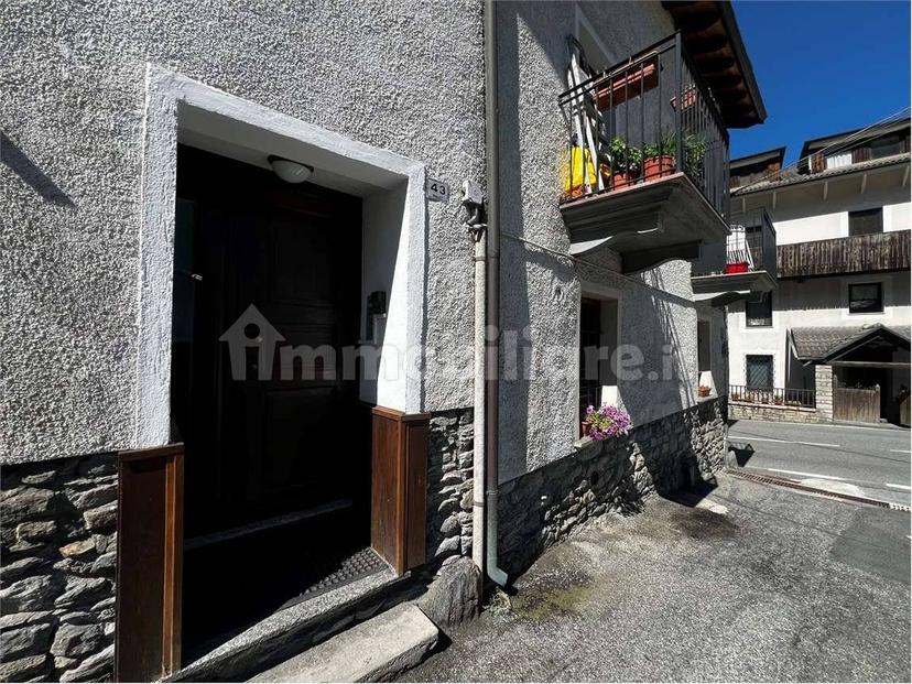 Bilocale ottimo stato, Centro, Aymavilles — foto 6 di 16