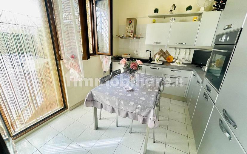 Quadrilocale largo Guglielmo Marconi 37, Valenzano — foto 12 di 21