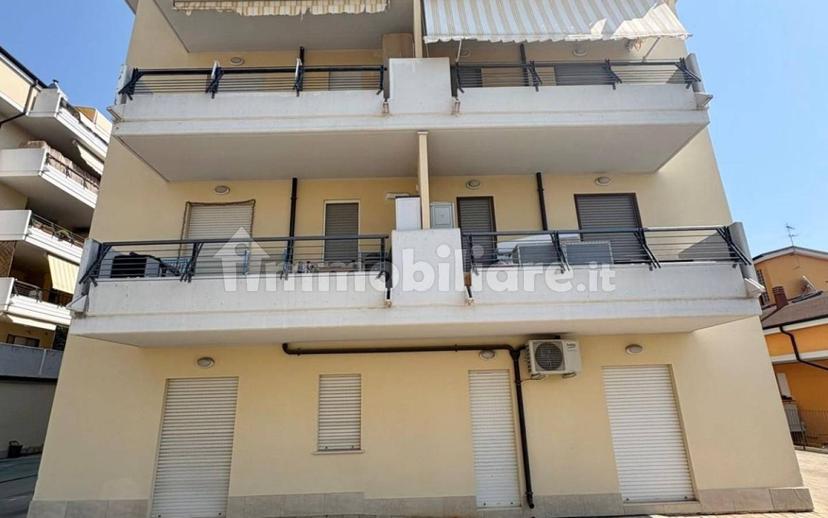 Trilocale via Sulmona 8, Spoltore — foto 20 di 29