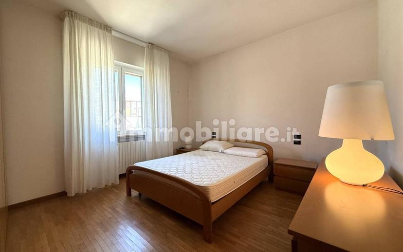 Trilocale ottimo stato, piano rialzato, Comun Nuovo — foto 10 di 10