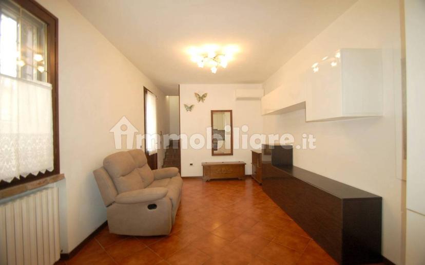 Terratetto unifamiliare 64 m², ottimo stato, Centro, Vigarano Mainarda — foto 7 di 17