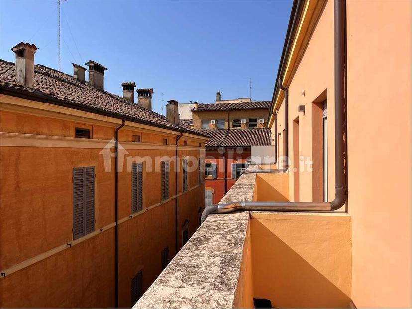 Attico via Donzi, 5, Centro Storico, Modena — foto 12 di 28