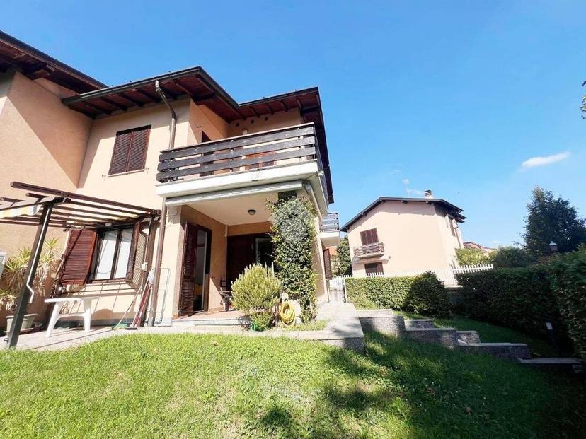 Villa bifamiliare via Libertà 42, Centro, Turate — foto 2 di 44