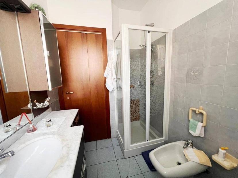 Villa bifamiliare via Libertà 42, Centro, Turate — foto 5 di 44