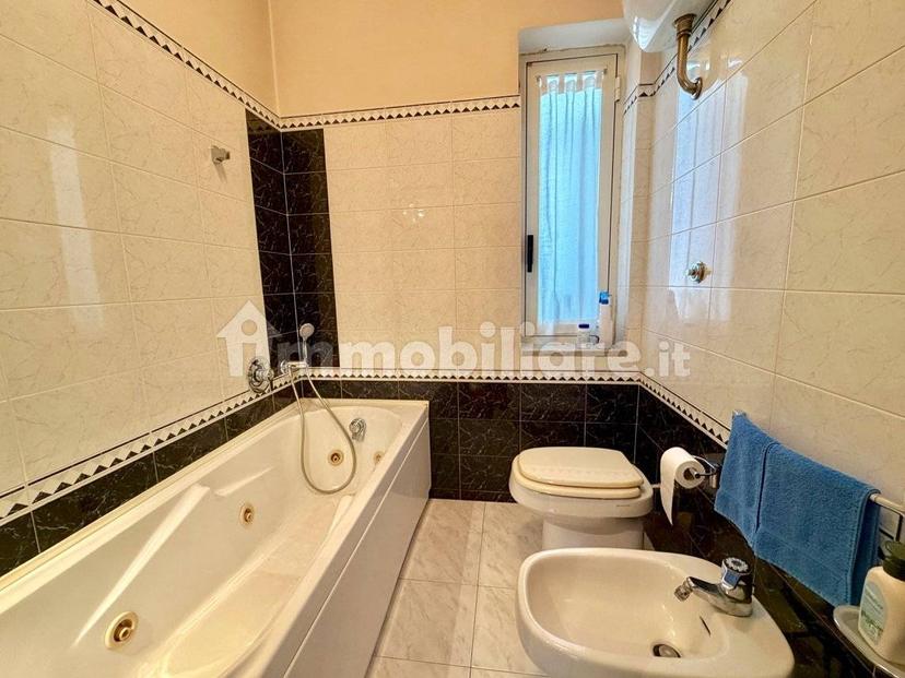 Trilocale via San Gaetano, Centro Storico, Benevento — foto 12 di 18