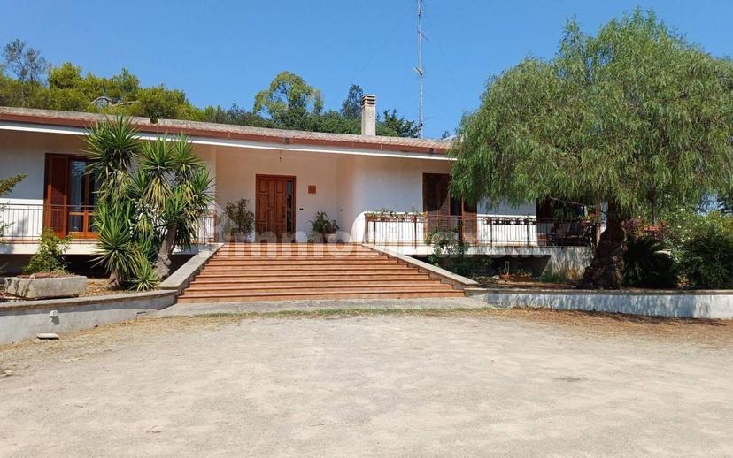 Villa plurifamiliare via Matilde Serao, Centro, Veglie — foto 38 di 39