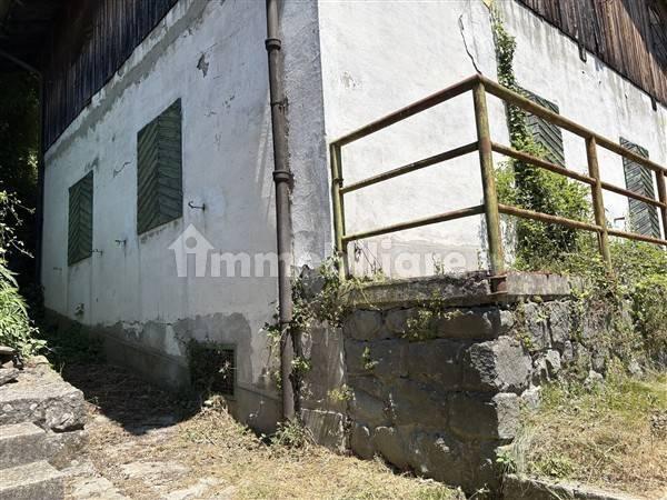 Appartamento via Provinciale, Sillano Giuncugnano — foto 2 di 9