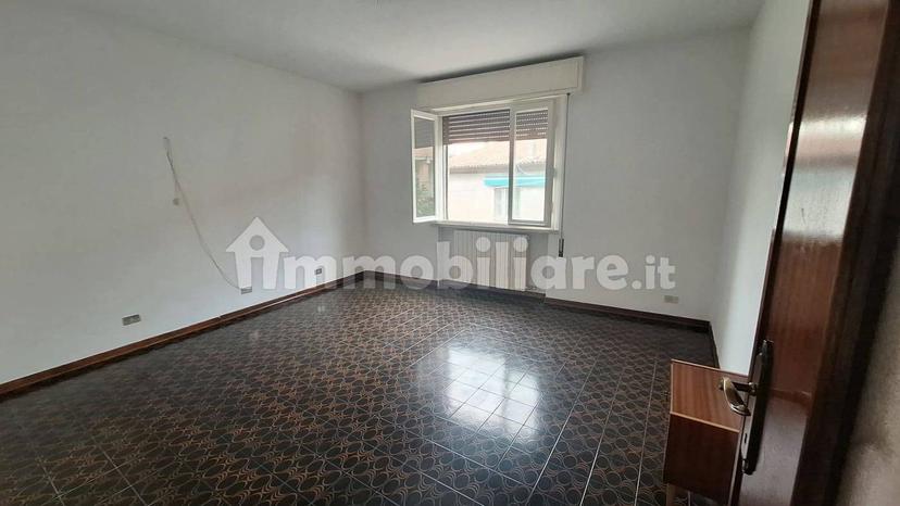 Trilocale piazzetta G. Carducci, 1, Centro, Legnago — foto 5 di 6