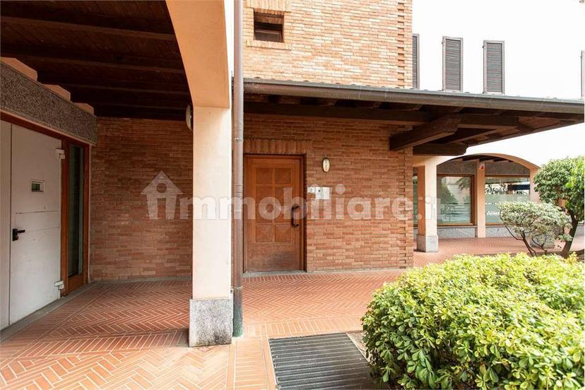 Trilocale piazza Piave, 2, Vighizzolo, Cascina Varenna, Cantù — foto 3 di 34