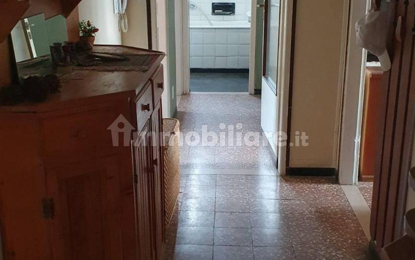 Stanza singola via Carnia 69, Varese — foto 5 di 9